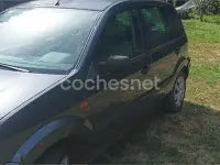 Usado Ford Fusion 100 CV (73 kW) 2003 Negro Utilitario