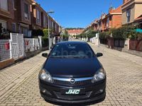 Usado Opel Astra GTC Sport 100 CV (73 kW) 2007 Negro Berlina