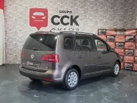 Usado VW Touran Advance 105 CV (77 kW) 2012 Marrón Monovolumen