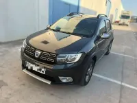 Usado Dacia Sandero Stepway 90 CV (66 kW) 2017 Negro Berlina