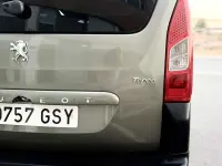 Usado Peugeot TePee 90 CV (66 kW) 2010 Beige Van