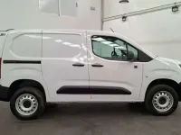 Usado Peugeot Partner Premium 130 CV (95 kW) 2022 Blanco Monovolumen
