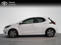 Usado Toyota Yaris Hybrid Active 116 CV (85 kW) 2024 Blanco classic