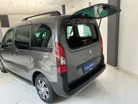 Usado Citroën Berlingo XTR 120 CV (88 kW) 2017 Marrón Monovolumen