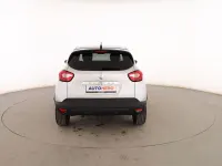 Usado Renault Captur Zen 120 CV (88 kW) 2017 Gris SUV