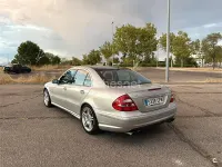 Usado Mercedes E55 AMG AMG 476 CV (350 kW) 2003 Gris / plata Berlina