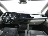 Usado VW Multivan 150 CV (110 kW) 2025 Rojo Monovolumen