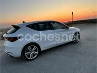 Usado Seat Leon XCELLENCE 150 CV (110 kW) 2022 Blanco Berlina