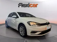 Usado VW Golf VII Advance 125 CV (91 kW) 2018 Blanco Berlina