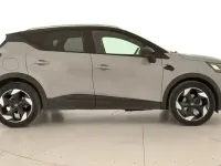 Usado Renault Captur Techno 100 CV (73 kW) 2025 Gris SUV