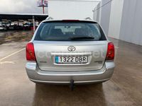 Usado Toyota Avensis Executive 116 CV (85 kW) 2004 Beige Familiar