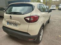 Usado Renault Captur Life 90 CV (66 kW) 2018 Beige SUV