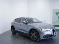 Usado Alfa Romeo Stelvio 150 CV (110 kW) 2018 Gris / plata SUV
