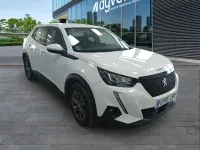 Usado Peugeot 2008 Active 110 CV (80 kW) 2021 Blanco SUV