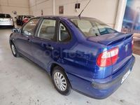 Usado Seat Cordoba Stella 68 CV (50 kW) 2000 Azul Berlina