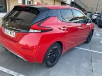 Brugt Nissan Leaf N-Connecta 111 kW (151 HK) 2022 Rød Hatchback