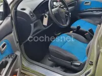 Usado Kia Picanto LX 65 CV (47 kW) 2004 Gris / plata Utilitario