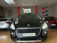 Usado Peugeot 3008 Style 120 CV (88 kW) 2014 Negro Familiar