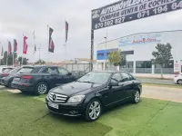 Usado Mercedes C200 Avantgarde 136 CV (100 kW) 2010 Negro Berlina