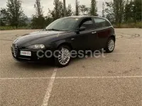 Usado Alfa Romeo 147 Distinctive 120 CV (88 kW) 2010 Negro Utilitario