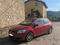 Usado Toyota Auris 97 CV (71 kW) 2007 Granate Utilitario