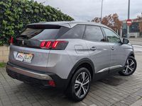 Usado Peugeot 3008 Allure 130 CV (95 kW) 2020 Gris / plata SUV