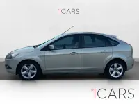 Begagnad Ford Focus Trend 90 HK (66 kW) 2009 Grå Sedan
