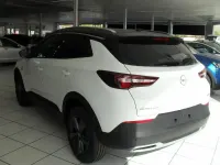 Usado Opel Grandland X S 130 CV (95 kW) 2020 Blanco SUV