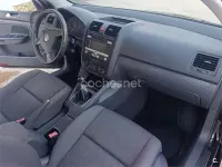 Usado VW Golf IV Conceptline 90 CV (66 kW) 2005 Negro Berlina