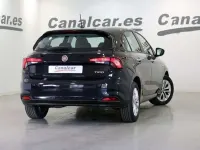 Usado Fiat Tipo Easy 95 CV (69 kW) 2018 Negro Familiar