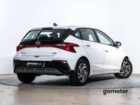 Usado Hyundai i20 101 CV (74 kW) 2024 Blanco Utilitario