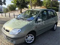 Usado Renault Scénic 110 CV (80 kW) 2003 Beige Monovolumen
