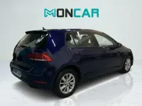Usado VW Golf VIII 110 CV (80 kW) 2020 Azul Familiar