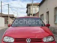 Usado VW Golf III Highline 110 CV (80 kW) 1998 Rojo Berlina