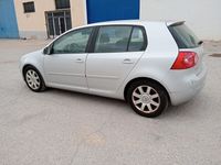 Usado VW Golf IV Highline 140 CV (102 kW) 2004 Gris