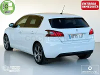 Usado Peugeot 308 Allure 130 CV (95 kW) 2020 Blanco Berlina