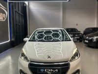 Usado Peugeot 208 Active 82 CV (60 kW) 2018 Blanco Utilitario