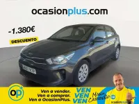 Usado Kia Rio 84 CV (61 kW) 2019 Gris Utilitario