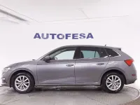 Usado Skoda Scala Ambition 95 CV (69 kW) 2022 Ocre Utilitario