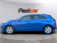 Usado Kia Ceed 101 CV (74 kW) 2022 Azul Utilitario