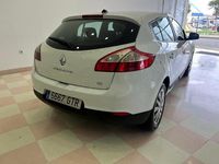 Begagnad Renault Mégane 105 HK (77 kW) 2010 Vit Sedan