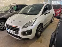 Usado Peugeot 3008 Style 120 CV (88 kW) 2015 Blanco Familiar