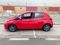 Usado Toyota Yaris Active 69 CV (50 kW) 2016 Rojo Berlina