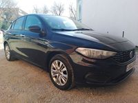 Usado Fiat Tipo Easy 120 CV (88 kW) 2018 Negro Berlina