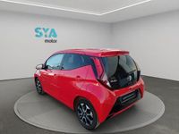 Usado Toyota Aygo X-play 72 CV (52 kW) 2021 Rojo Utilitario