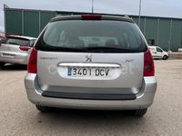 Usado Peugeot 307 110 CV (80 kW) 2004 Gris / plata Familiar