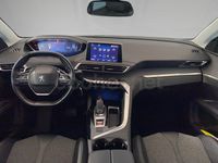 Usado Peugeot 5008 Allure 130 CV (95 kW) 2019 Gris / plata SUV