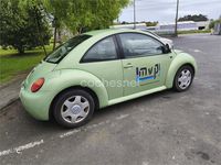 Usado VW New Beetle 115 CV (84 kW) 1999 Verde Utilitario