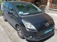 Usado Peugeot 5008 Premium 109 CV (80 kW) 2010 Negro Monovolumen