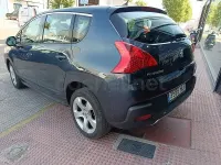 Usado Peugeot 3008 Active 112 CV (82 kW) 2012 Azul Familiar